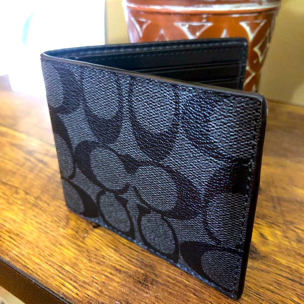 Men’s Coach Signature Canvas Leather Wallet (F66551)